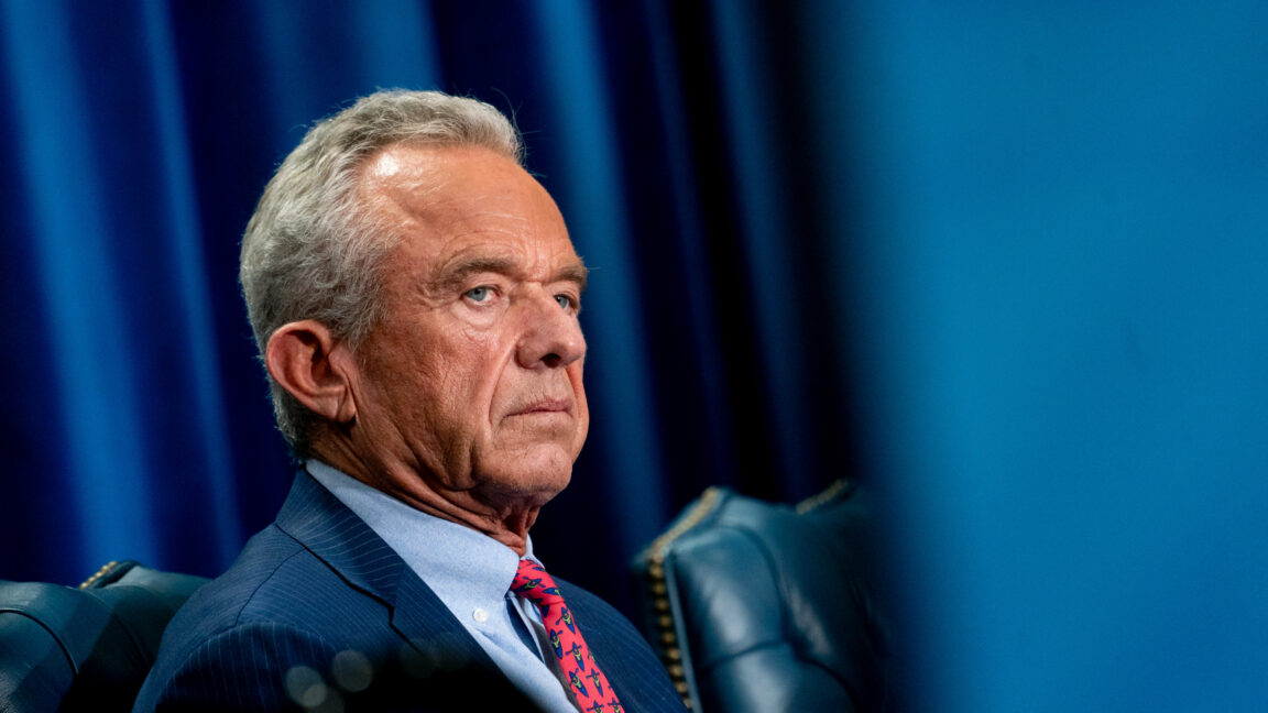 ABD'de Kızamık Ölümleri Sonrası Sağlık Bakanı RFK Jr.'dan Tartışmalı Aşı Açıklamaları