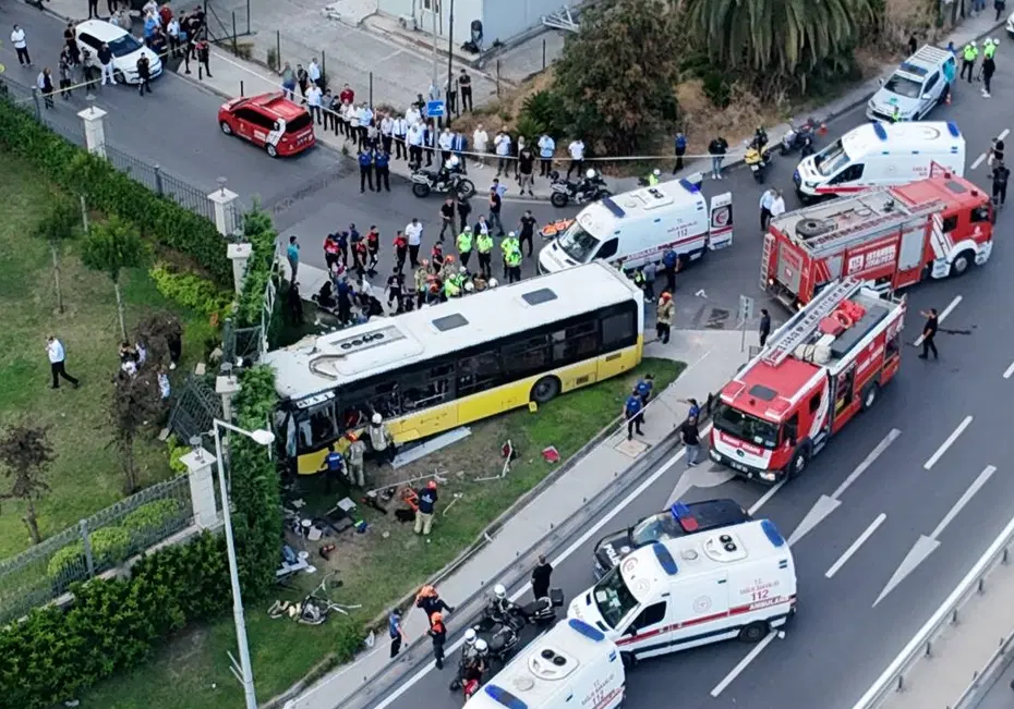 Zeytinburnu'ndaki İETT Kazasında Yeni Gelişme: Otomobil Sürücüsü Gözaltında