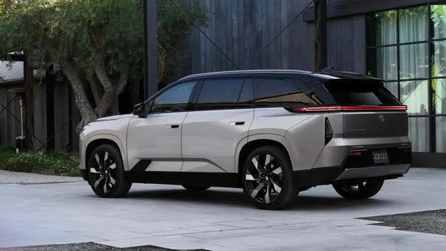 Toyota, Elektrikli Highlander Modelinin Üretimini 2027'ye Erteledi