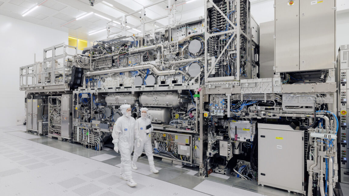 Çip Devleri ASML'nin 400 Milyon Dolarlık Yeni Nesil Makinelerinde Anlaştı