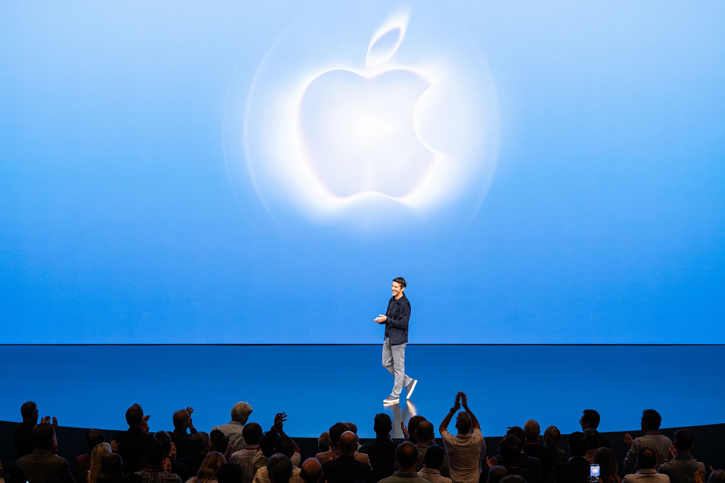 Apple'ın Yeni Dönemi: Katlanabilir iPhone Duo ve iPhone 18 Pro Tanıtıldı