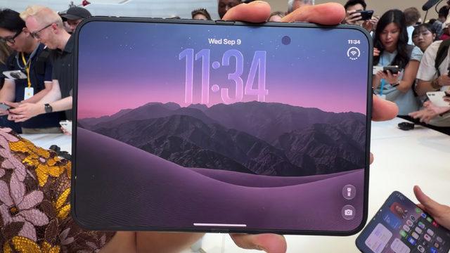 Apple'ın İlk Katlanabilir Telefonu iPhone Duo'nun Ekran İzi Nasıl Kayboldu?