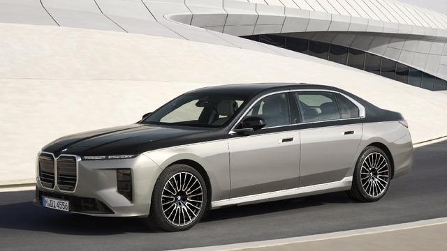Yeni BMW 7 Serisi Türkiye'de Satışa Sunuldu: İşte Fiyat ve Özellikler