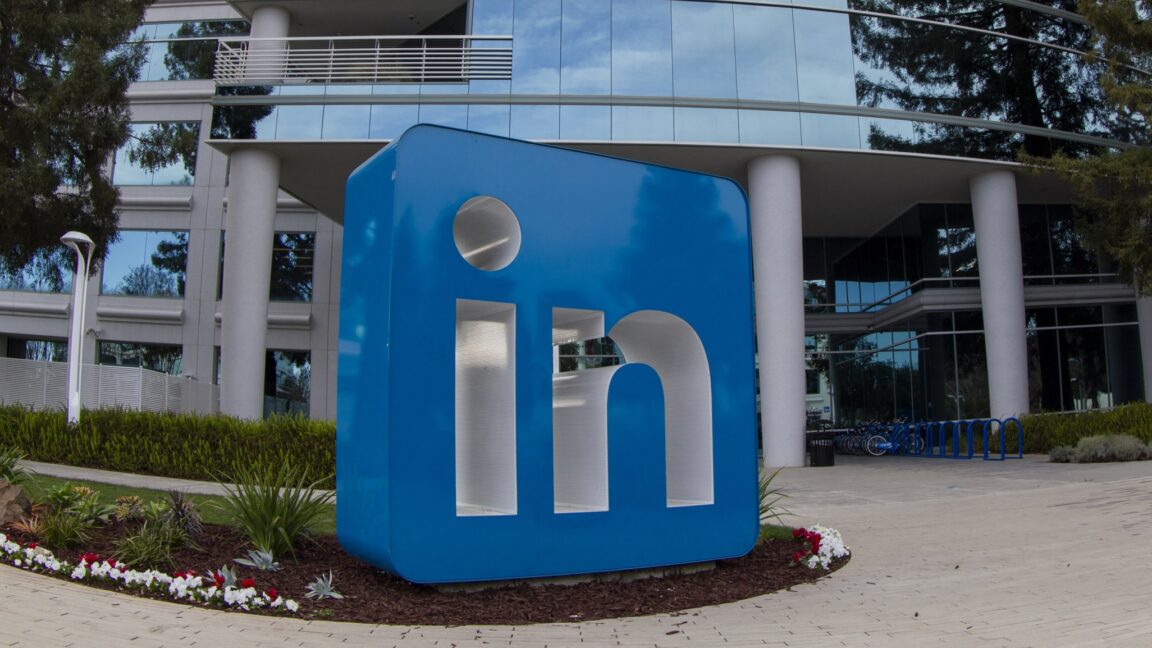 LinkedIn, Chrome Eklentilerini Taradığı İddiasıyla Açılan Davayı Kazandı