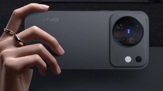 vivo X500'ün Resmî Tasarımı ve Renk Seçenekleri Lansman Öncesi Ortaya Çıktı
